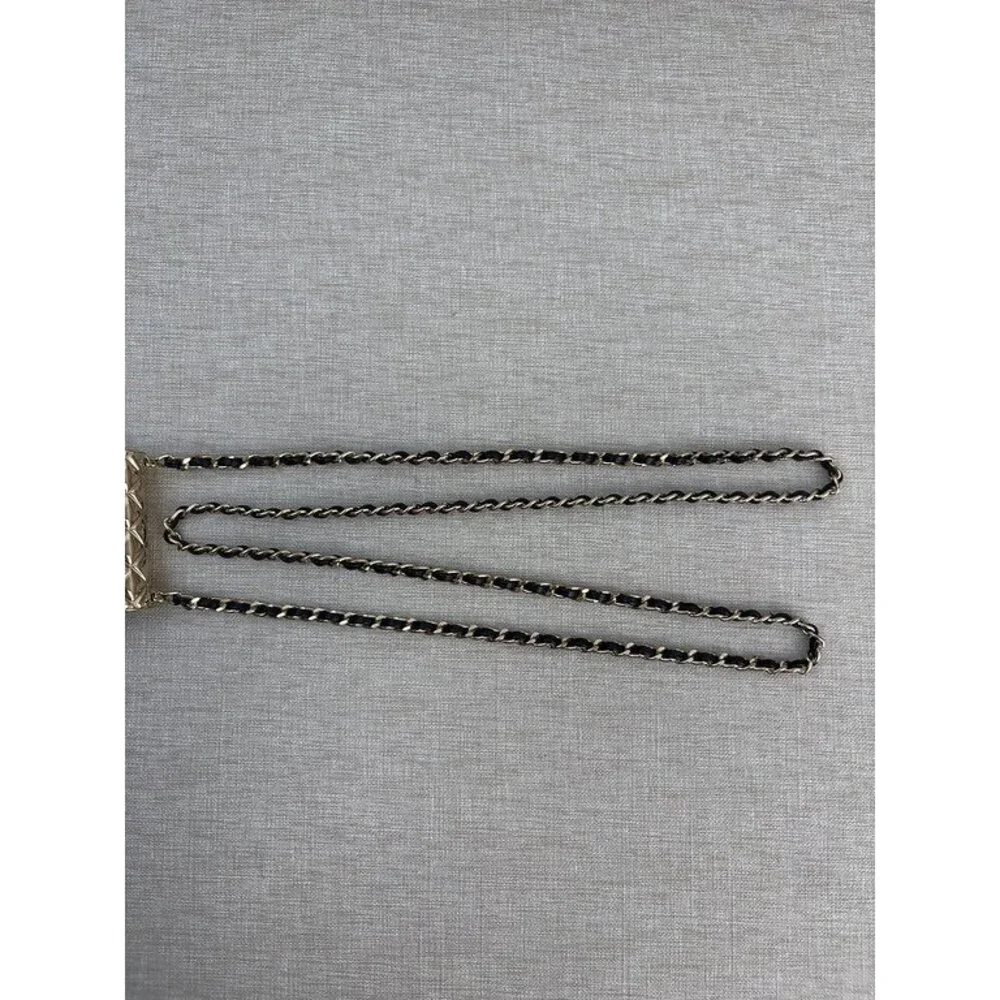 CHANEL Gold/Black Metal Mini Classic Pendant SHW